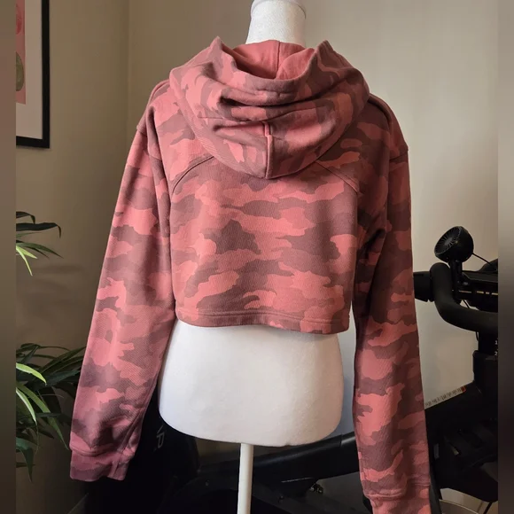 LULULEMON All Yours Cropped Hoodie Sweatshirt Camo Brier Rose Pink 6 S/M - Picture 2 of 9